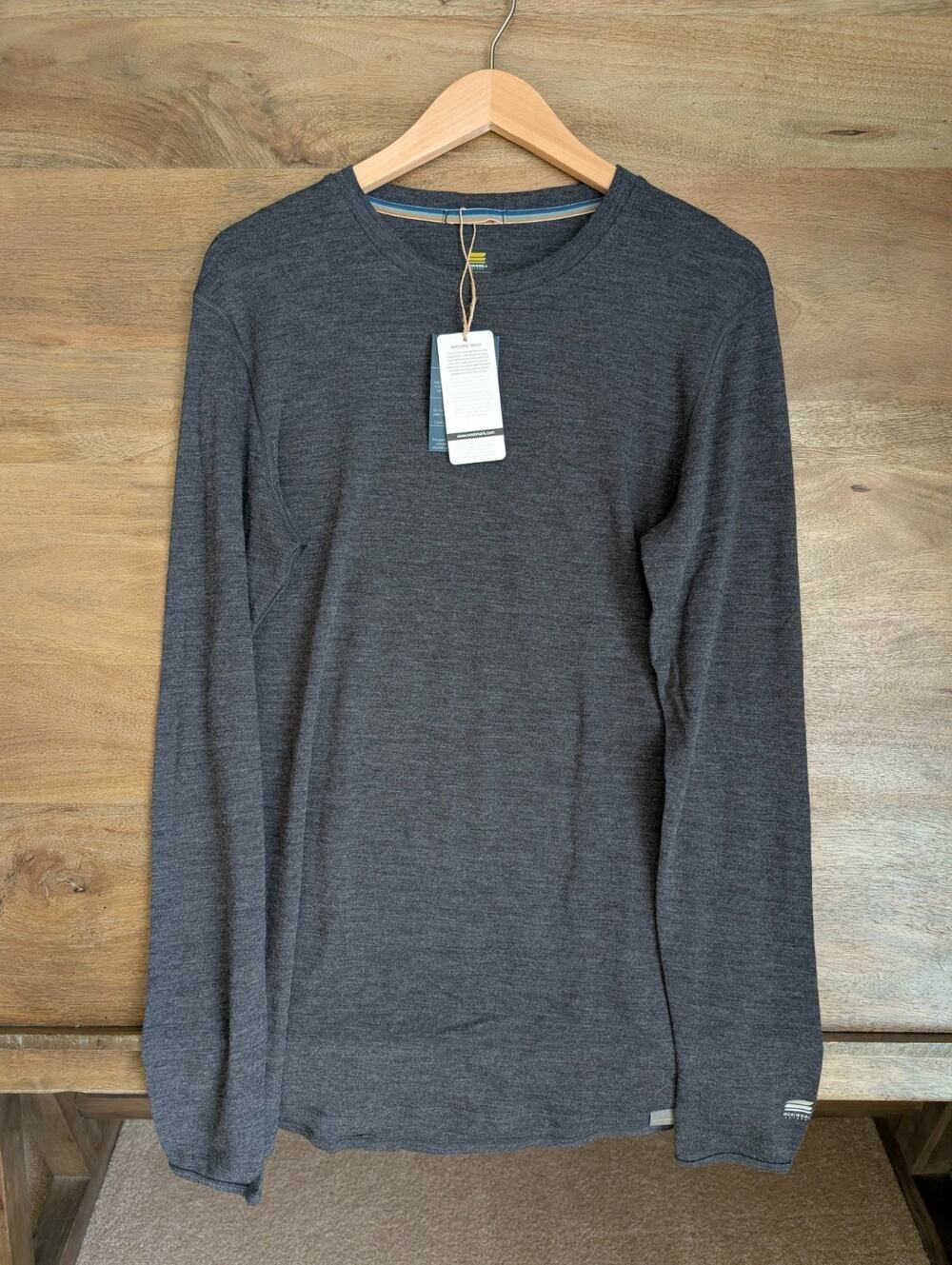 Meriwool Layers Tee Shirt Mens Medium Gray Midweight Long Sleeve Crew Neck NWT